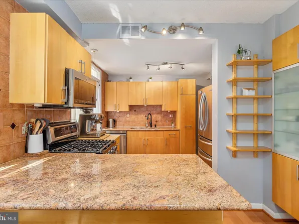 103 N George Mason Dr #1, Arlington, VA 22203