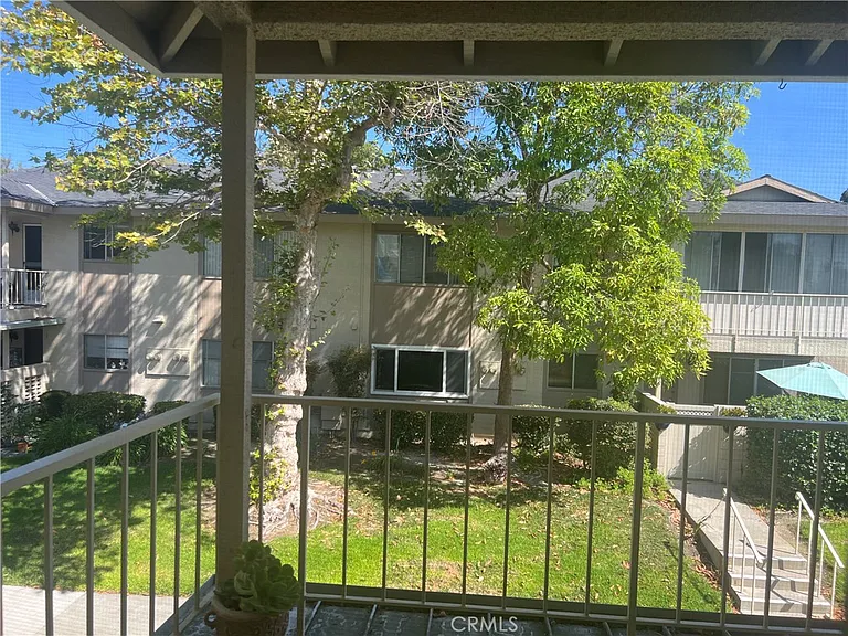 391 Avenida Castilla #O — Photo 9