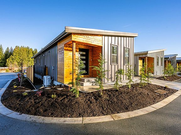 2nd image of 3025 Royston Rd #24