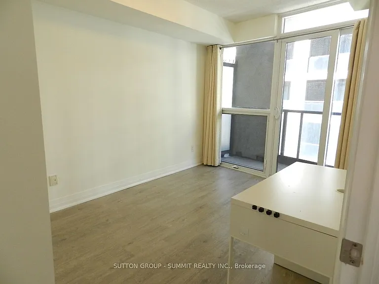 25 Carlton St #506 — Photo 4