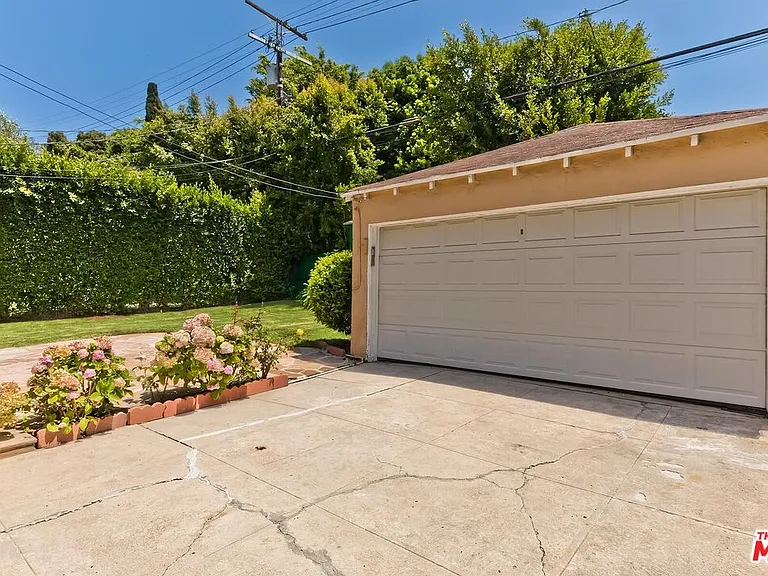 10574 Ashton Ave — Photo 31