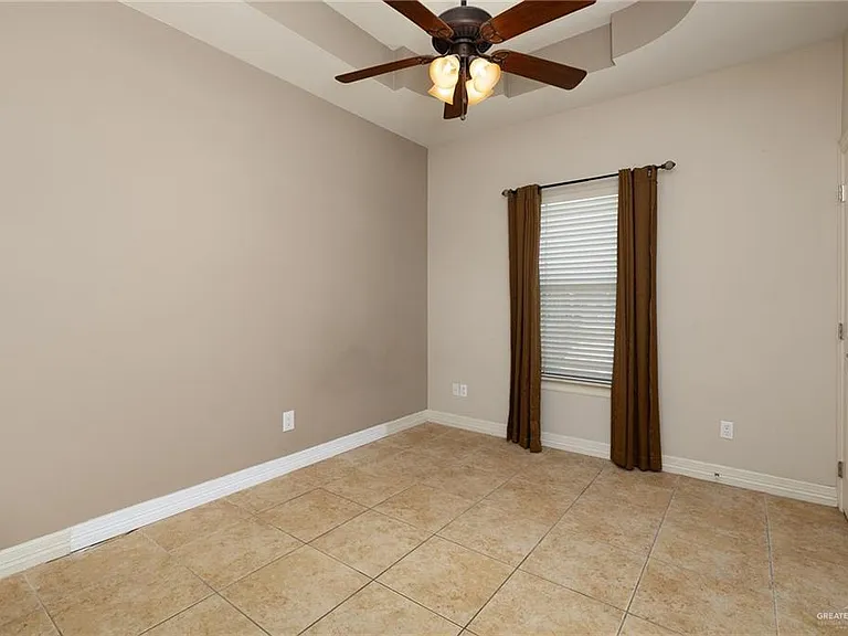 2612 Serrano St — Photo 16