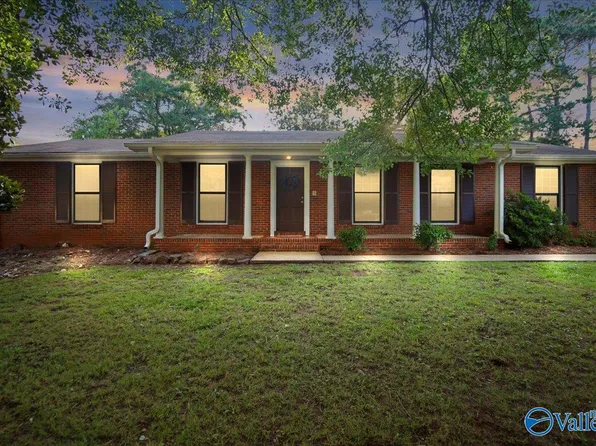 210 Spring Valley Ct SW, Huntsville, AL 35802