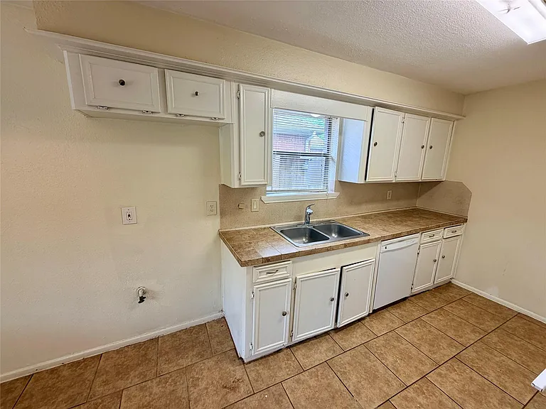 15811 Nutcracker Ct — Photo 6
