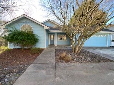 832 Limbaugh Way, Brookings, OR, 97415