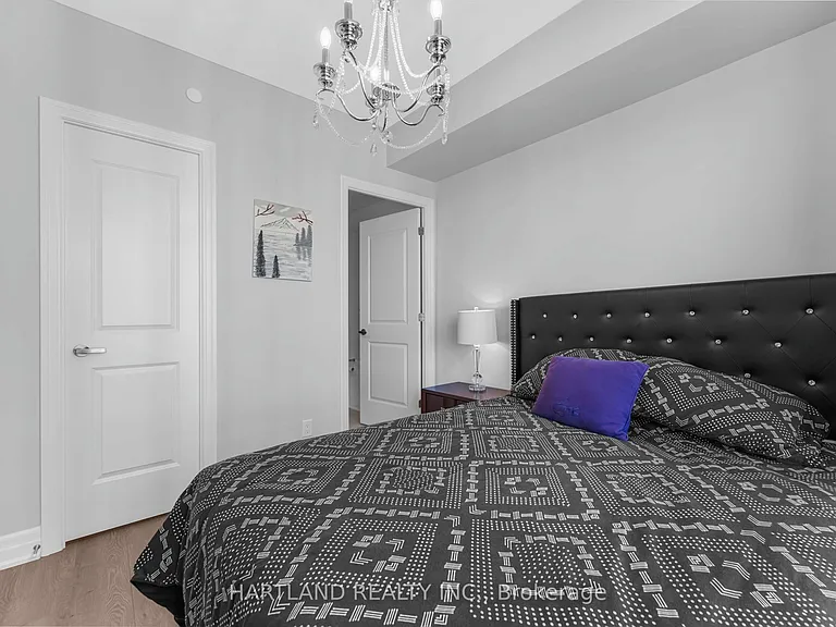 9075 Jane St #810 — Photo 16