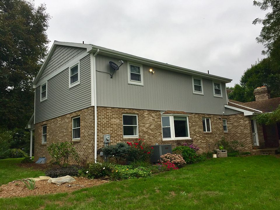 2nd image of 614 Ridgeview Dr