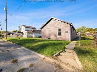 415 Drew St, Saint Albans, WV 25177