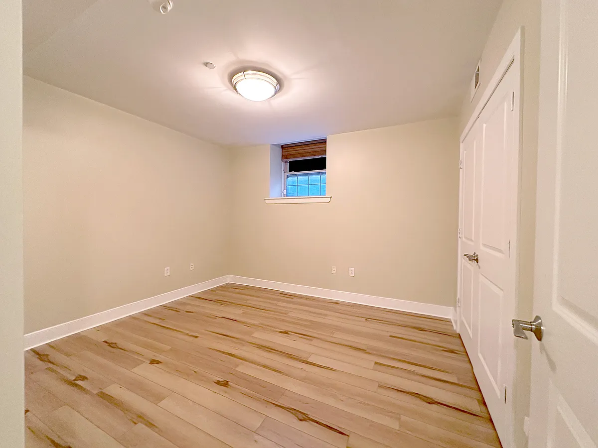 Building Photo - 4300 Spruce St #100A