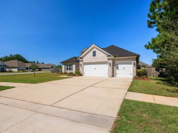 77 Perimeter Pl, Freeport, FL 32439