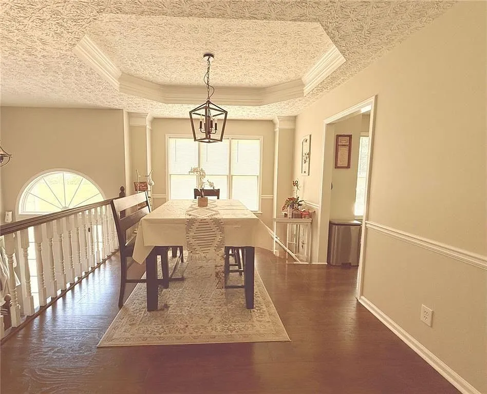 4 bed, 2.0 bath, 3106 sqft, $2,600 — Photo 4