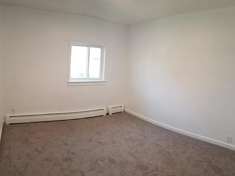 204 E Emma St — Photo 31