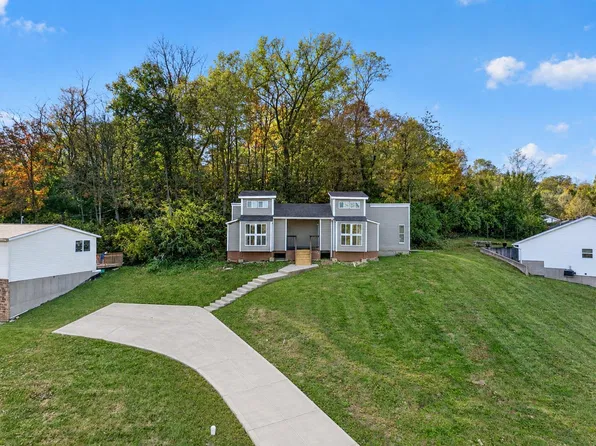 104 Aspen Ridge Dr, Aurora, IN 47001