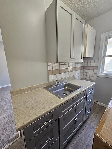 150 W Main St #4 Photo 1