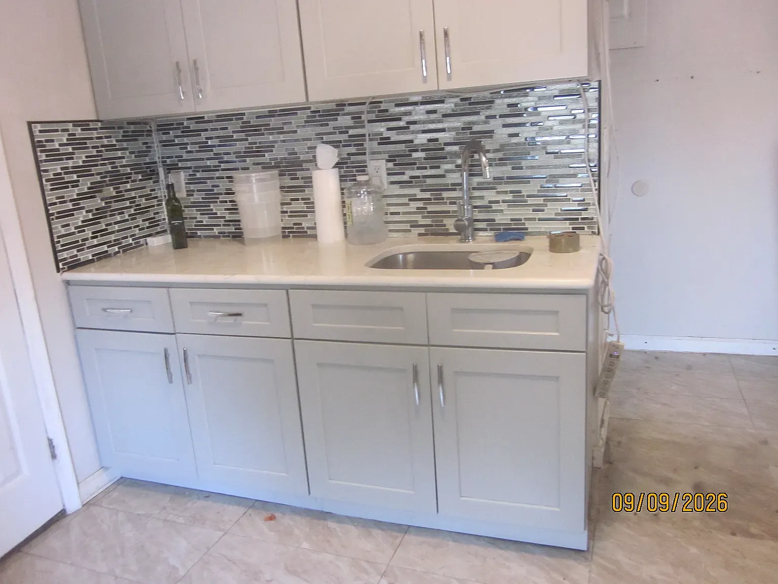 326 Roebling Street — Photo 2