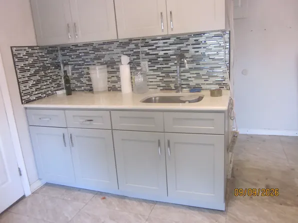 326 Roebling St APT 1C, Brooklyn, NY 11211