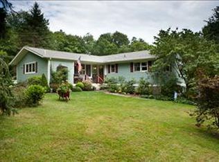 218 N Quaker Hill Rd, Pawling, NY 12564