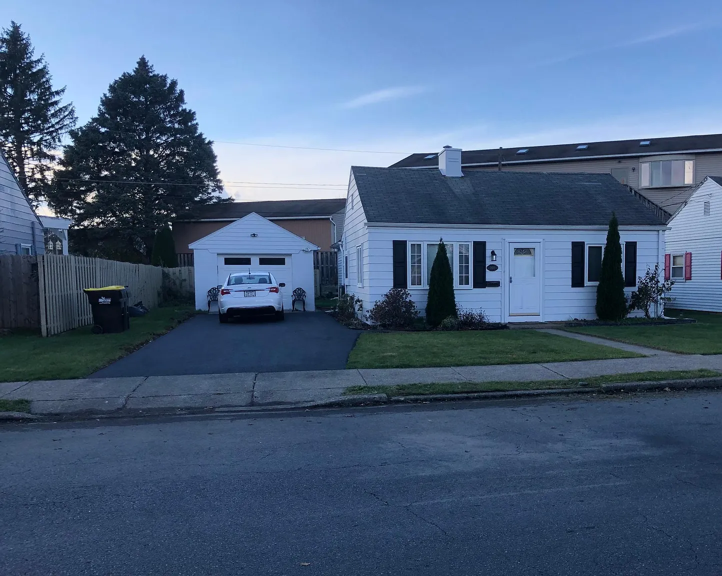 2115 Livingston St photo 1