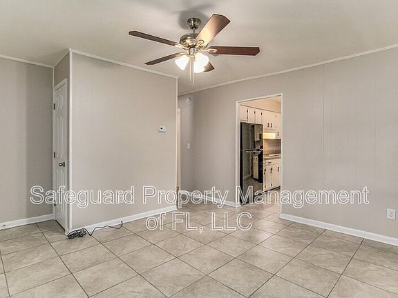 5th image of 1015 Winton Ave #B