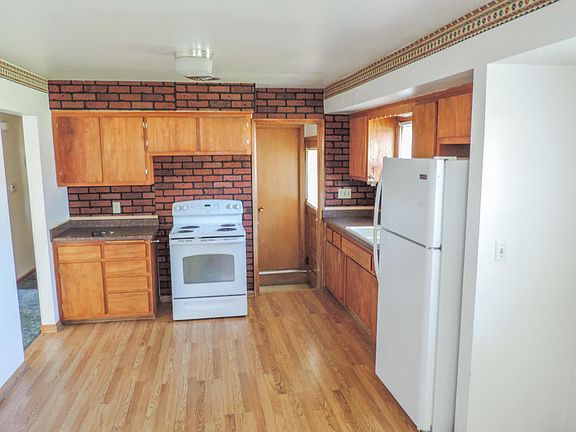 3rd image of 8216 W Thurston Ave