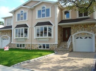 256 Orchard St, Elmwood Park, NJ 07407