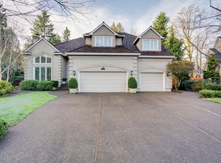 3305 Cedar Ct, Lake Oswego, OR