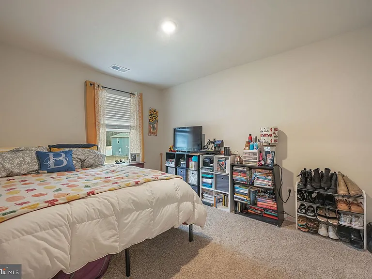 504 Currant Cir — Photo 24