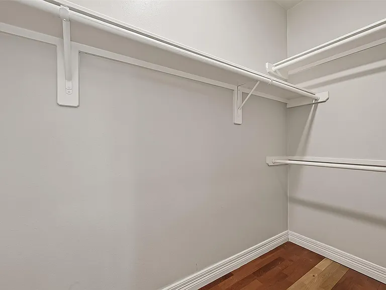 1522 Brook Grove Dr — Photo 27