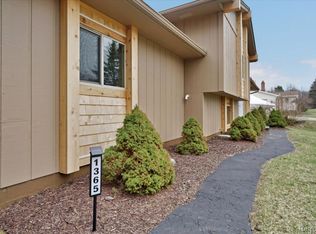 1365 Thistleridge Dr, Holly, MI 48442