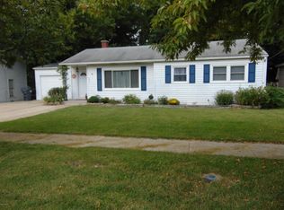 505 E Paw Paw St, Paw Paw, MI 49079