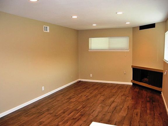 3rd image of 1581 Mendenhall Dr APT 3