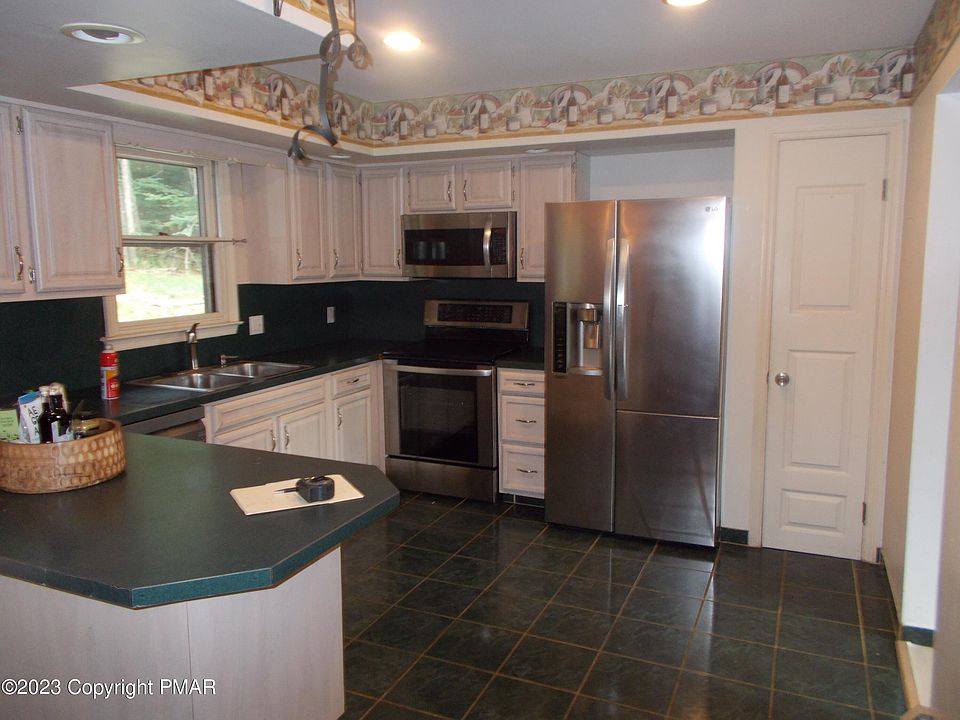 7267 Moss Dr, Swiftwater, PA 18370 Zillow