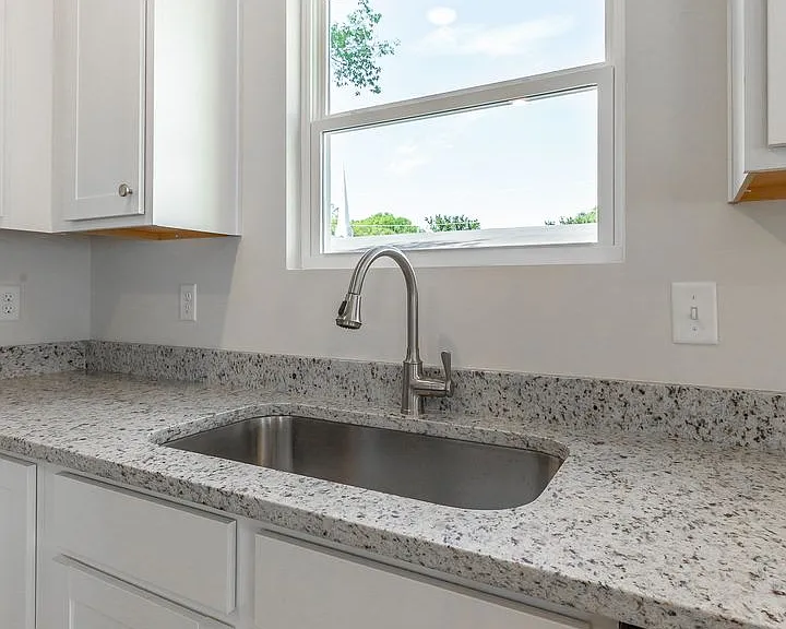 1634 S Lyerly St — Photo 10