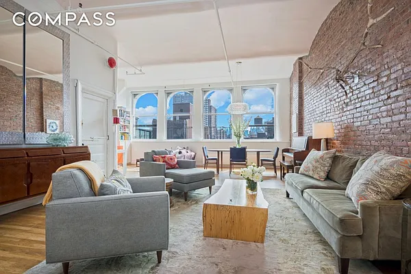 Rented by Compass | media 2