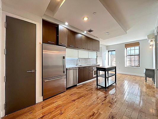 1st image of 72 Willoughby St #2GG