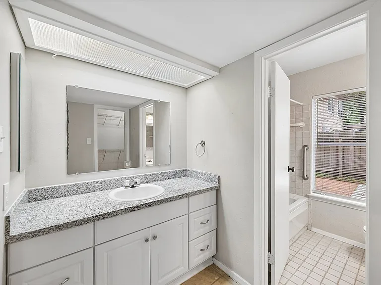 2 Goldthread Ct — Photo 13