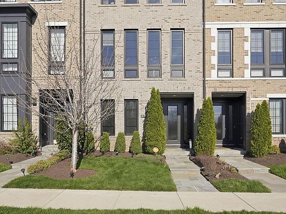 3rd image of 20388 Roslindale Dr