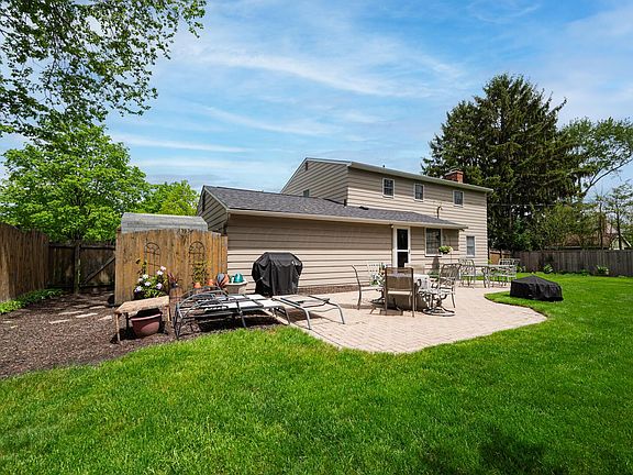 3rd image of 1211 Darcann Dr