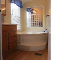 827 Deep Gap Loop Rd, Flat Rock, NC 28731