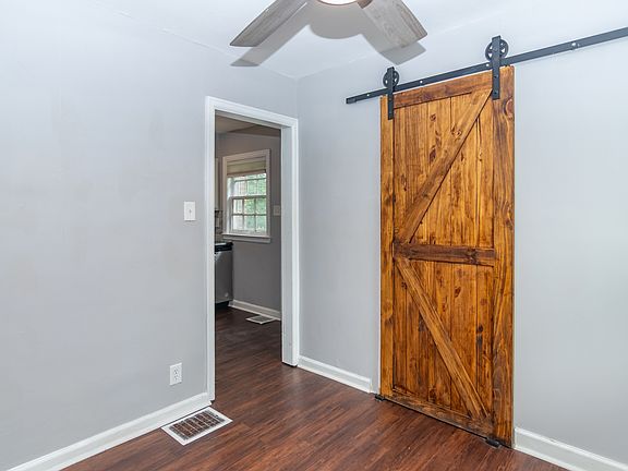 4th image of 3457 N Sherman Dr