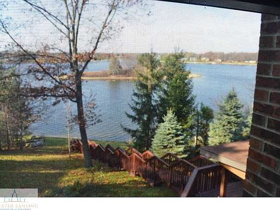 3rd image of 6792 Highland Dr