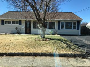 23 Idlewild Rd, Edison, NJ 08817