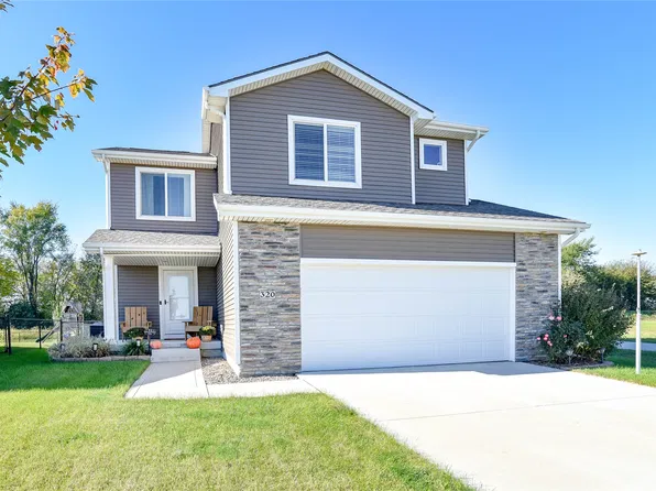 320 NW Georgetown Dr, Waukee, IA 50263
