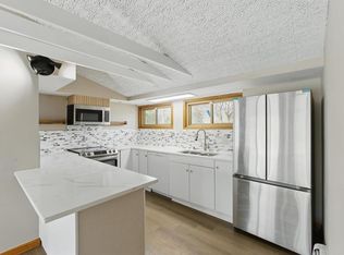 1625 W Green Tree Rd, Glendale, WI 53209