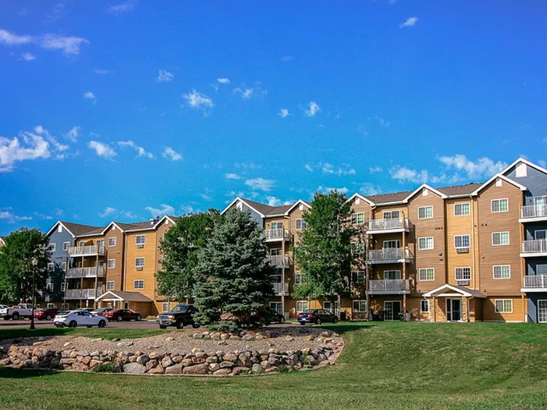 Foxmoor Apartments