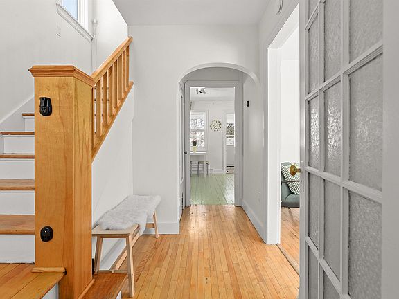 3rd image of 178 Victoria Rd