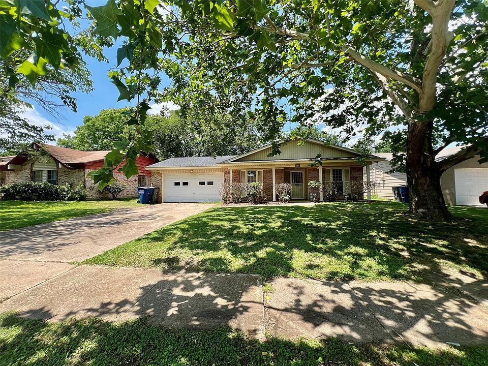 1st image of 857 Lexington Dr