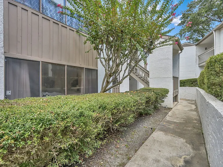 12100 Melville Dr #403D — Photo 34