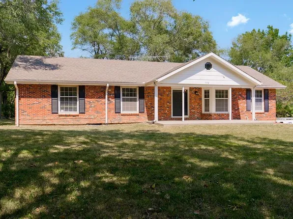 39708 White Rd, Oak Grove, MO 64075