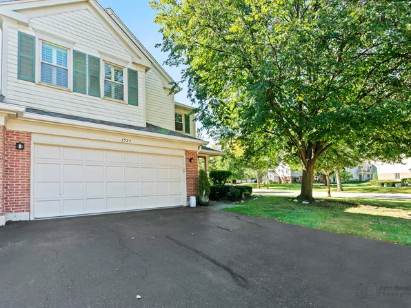 1523 Broadway Ct, Wheeling, IL 60090